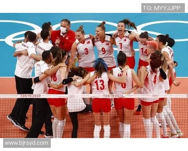 南京排球队与上海排球队个人能力赛后分析与复盘探讨 南京排球队与上海排球队个人能力赛后分析与复盘探讨