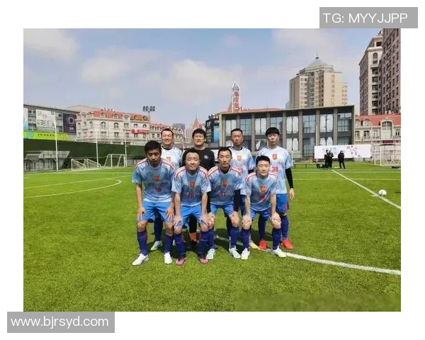 啤酒与足球的完美结合明星广告引领激情时刻的狂欢盛宴