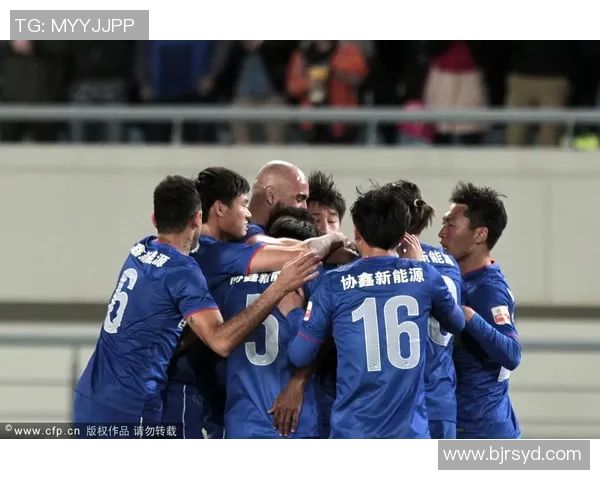 武汉排球队逆袭之路揭秘：从低谷到辉煌的奋斗历程与荣耀时刻