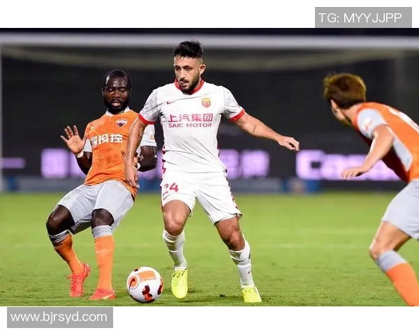 深圳足球队与上海足球队赛后分析实力对比与战术探讨