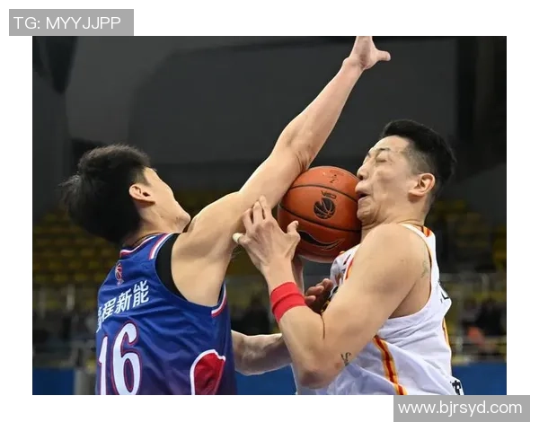 深圳篮球队个人能力提升的热议与未来发展探讨 深圳篮球队个人能力提升的热议与未来发展探讨