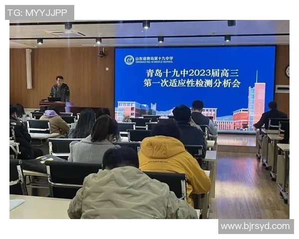 深圳足球队比赛经验分析与提升策略探讨 深圳足球队比赛经验分析与提升策略探讨