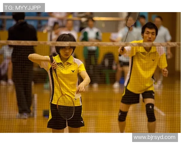 重庆羽毛球队配合排名创新高展现团队实力与竞技精神 重庆羽毛球队配合排名创新高展现团队实力与竞技精神